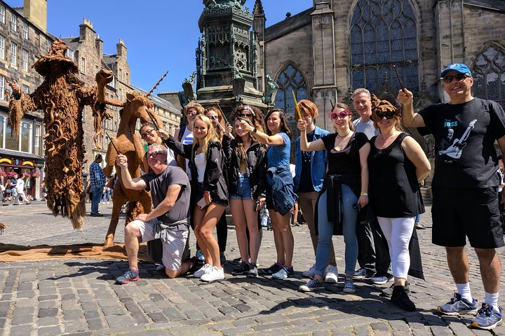 Discover the charm of Edinburgh as you immerse yourself in Harry Potter’s world sharing laughter and memories with fellow fans while enjoying magical experiences and activities along the way.